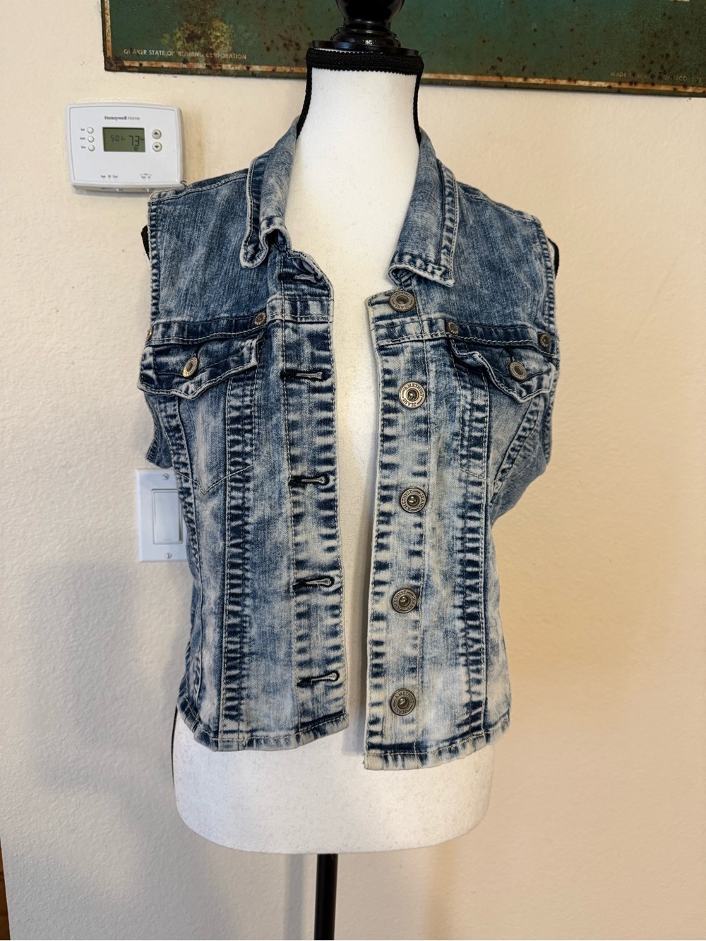 Amethyst XL Acid Wash Distressed Denim Vest Stranger Things Rock Y2K Queen 80’s